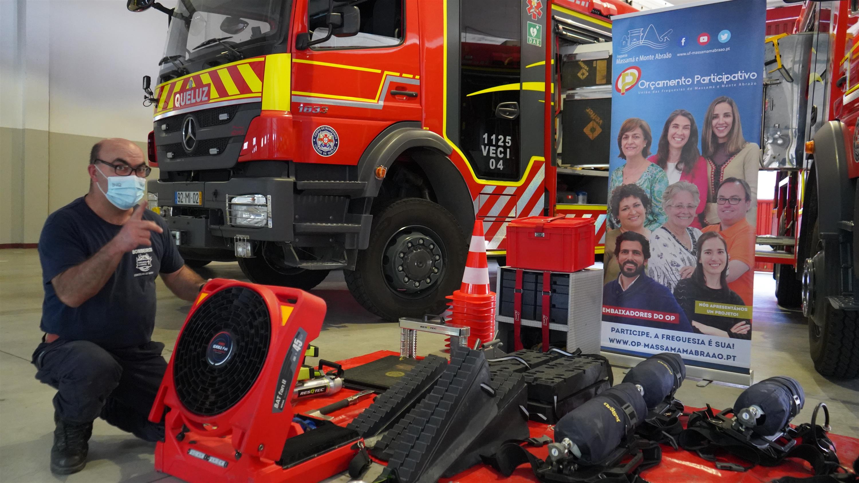 Veículo Especial de Combate a Incêndios dos Bombeiros Voluntários de Queluz